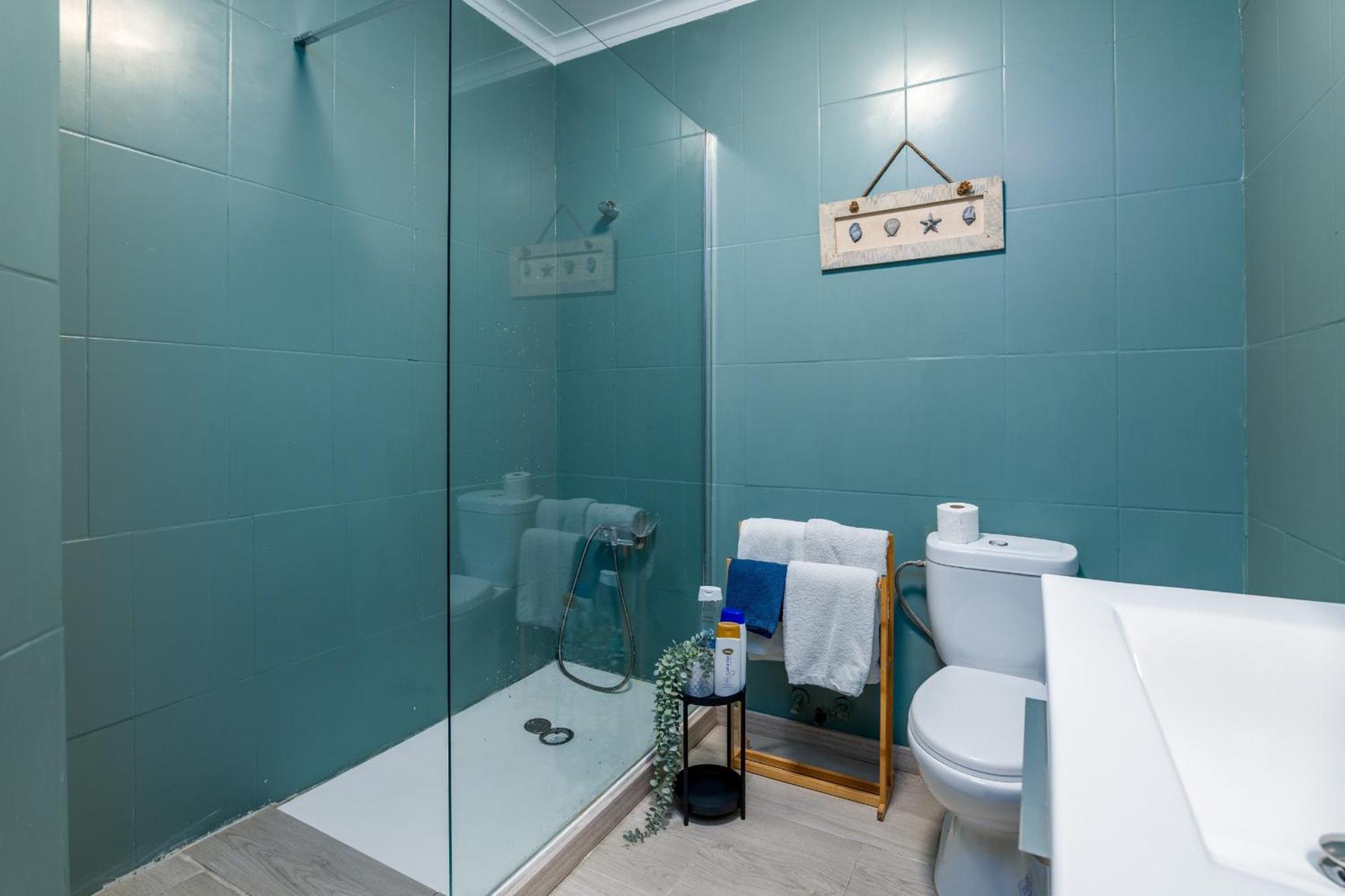 Renovated Feb25 Clerigos Cozy Balcony With Self Check In Apartment Porto Ngoại thất bức ảnh