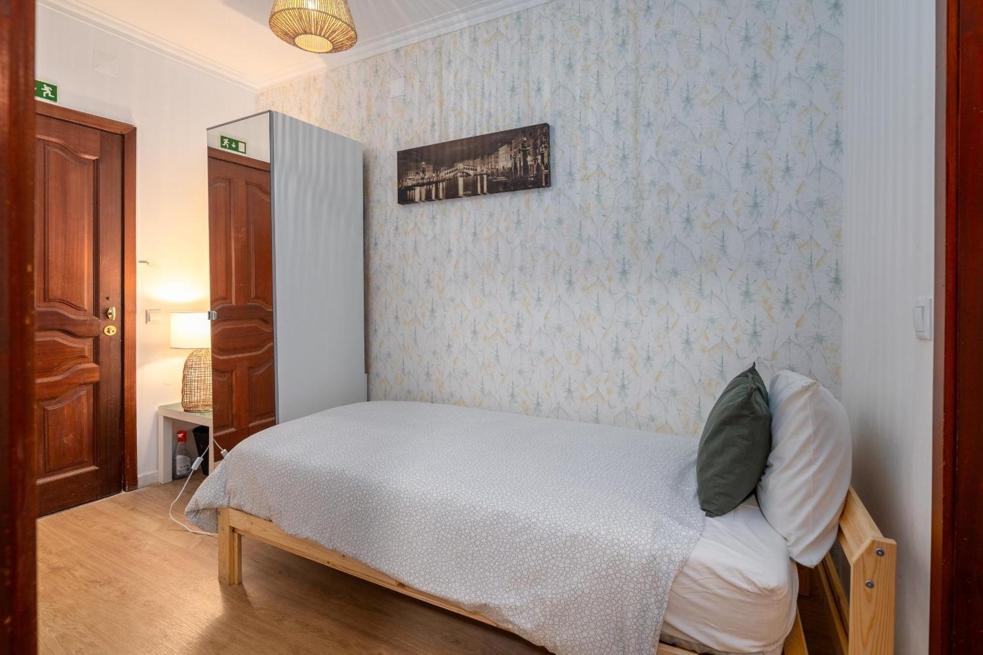 Renovated Feb25 Clerigos Cozy Balcony With Self Check In Apartment Porto Ngoại thất bức ảnh